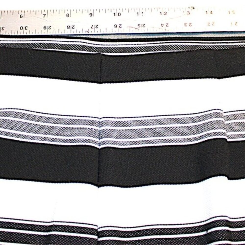Roz & Ali Black & White Striped Pull-On Skirt Size 1X - Picture 6 of 8